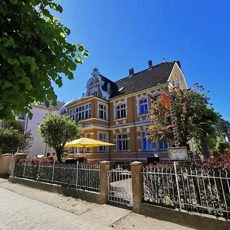 Adler- Waldseite Apartment *