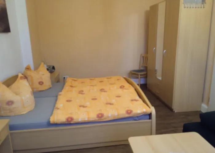 Adler- Waldseite 公寓 *